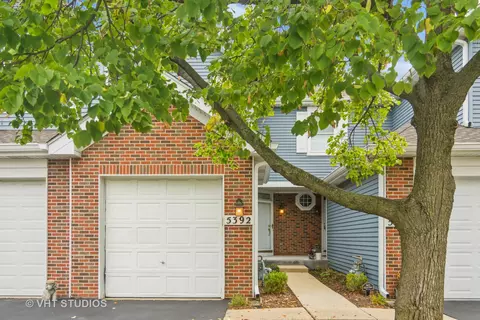 5392 Mayflower Ct, Rolling Meadows, IL 60008