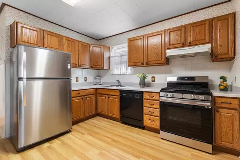 4602 Hawthorne Ave, Lyons, IL 60534 photo 4