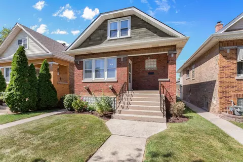 4602 Hawthorne Ave, Lyons, IL 60534