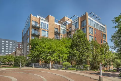 1740 Oak Ave #507, Evanston, IL 60201