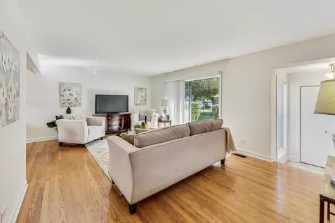 1216 Pine St #A, Glenview, IL 60025 photo 8