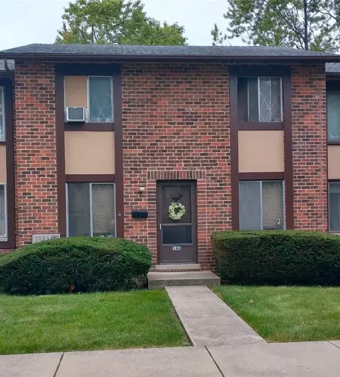 1 S166 Eliot Ln, Villa Park, IL 60181