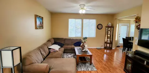 2371 Cove Ct, Elgin, IL 60123 photo 3