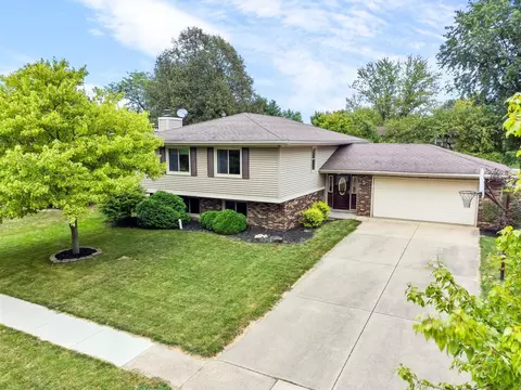 1209 Nicki Dr, Bloomington, IL 61704 photo 4