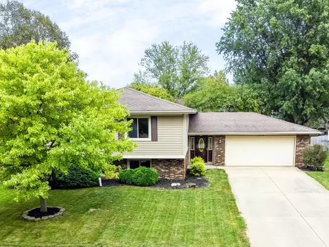 1209 Nicki Dr, Bloomington, IL 61704 photo 3
