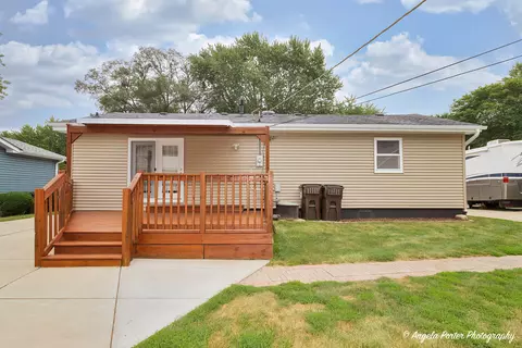 1717 Meadow Ln, Mchenry, IL 60050 photo 21