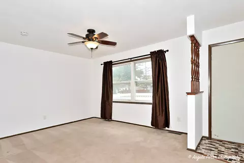 1717 Meadow Ln, Mchenry, IL 60050 photo 4