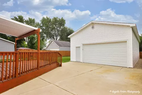 1717 Meadow Ln, Mchenry, IL 60050 photo 22