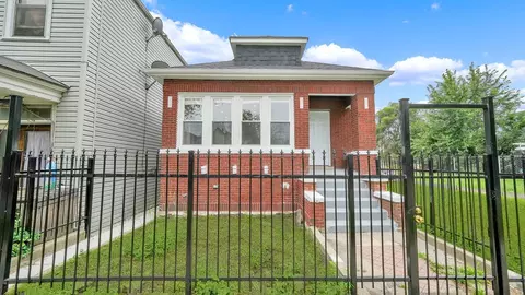 2027 W 52nd St, Chicago, IL 60609