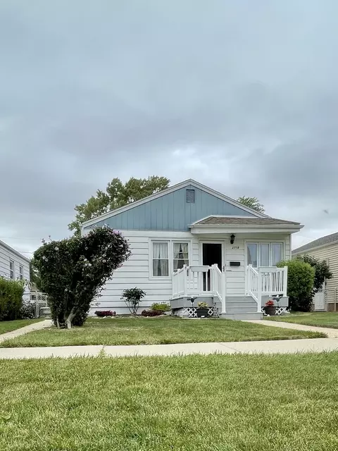 2718 122nd Pl, Blue Island, IL 60406
