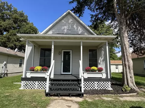 1605 E Main St, Clinton, IL 61727 photo 2