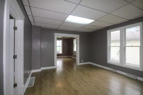 1605 E Main St, Clinton, IL 61727 photo 4