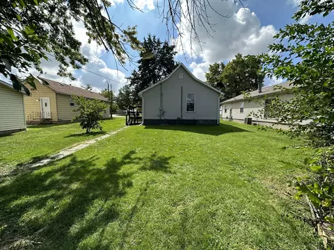 1605 E Main St, Clinton, IL 61727 photo 18