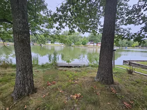 10187 Woodhaven Lks, Sublette, IL 61367