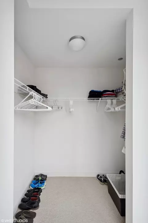 60 E Monroe St #2704, Chicago, IL 60603 photo 16