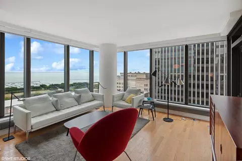60 E Monroe St #2704, Chicago, IL 60603 photo 3