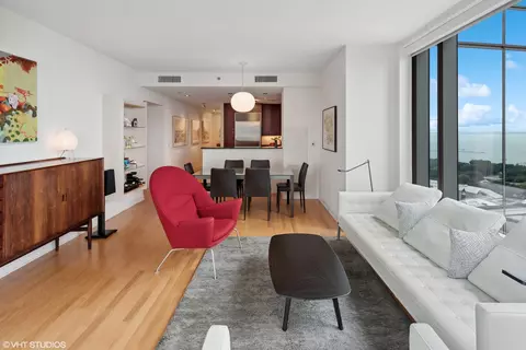 60 E Monroe St #2704, Chicago, IL 60603 photo 6