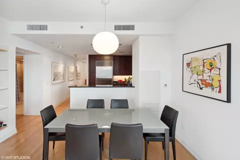 60 E Monroe St #2704, Chicago, IL 60603 photo 7