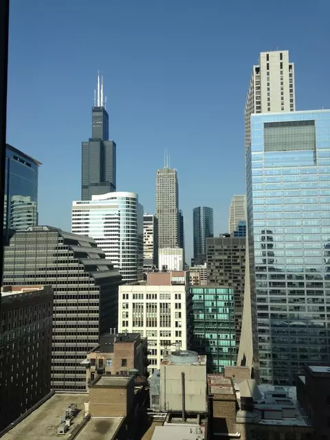 60 E Monroe St #2704, Chicago, IL 60603 photo 12