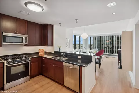 60 E Monroe St #2704, Chicago, IL 60603 photo 9