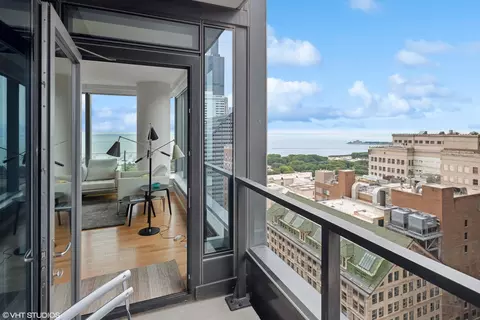 60 E Monroe St #2704, Chicago, IL 60603 photo 10