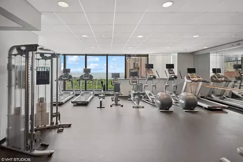 60 E Monroe St #2704, Chicago, IL 60603 photo 21