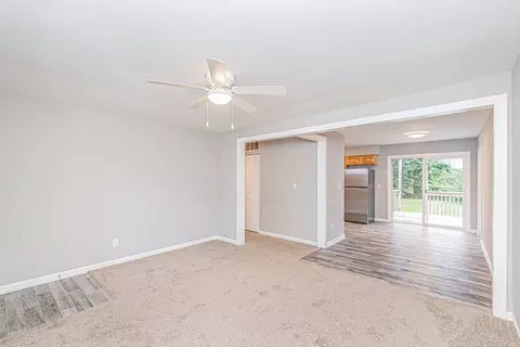 4601 Prairie Ave, Mchenry, IL 60050 photo 6