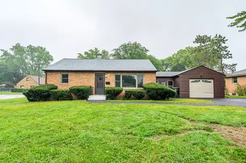 797 E State St, South Elgin, IL 60177