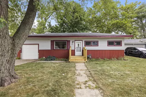 7406 Randy Rd, Machesney Park, IL 61115