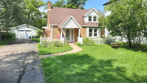 5606 Sherman Ave, Downers Grove, IL 60516