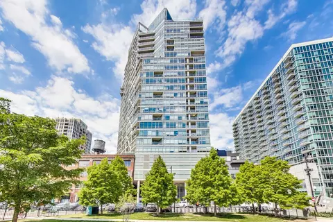 510 W Erie St #1902, Chicago, IL 60654