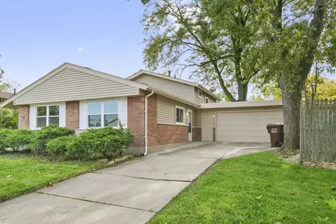 233 Farragut St, Park Forest, IL 60466