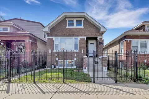4933 W Concord Pl, Chicago, IL 60639