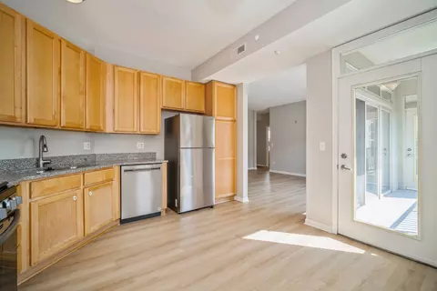 715 Astor Ln #402, Wheeling, IL 60090 photo 5