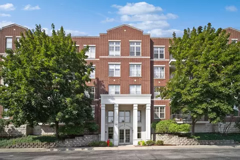 715 Astor Ln #402, Wheeling, IL 60090