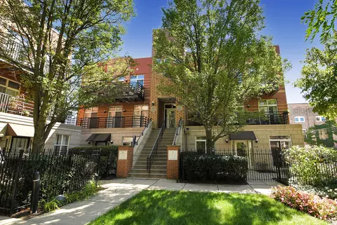 1033 E 46th St #604, Chicago, IL 60653