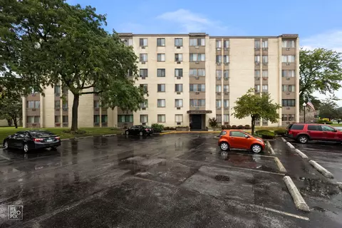9720 S Pulaski Rd #609, Oak Lawn, IL 60453