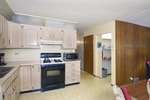 3405 Plum Grove Dr, Rolling Meadows, IL 60008 photo 19