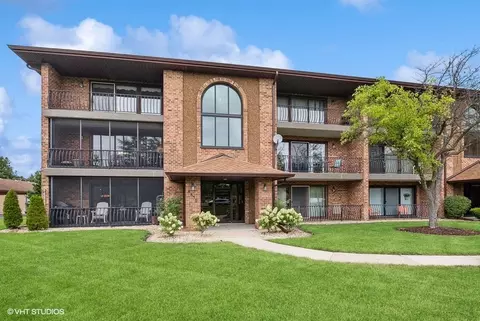 8830 W 140th St #308, Orland Park, IL 60462