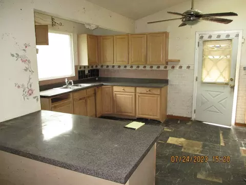 3522 Roesner Dr, Markham, IL 60428 photo 7
