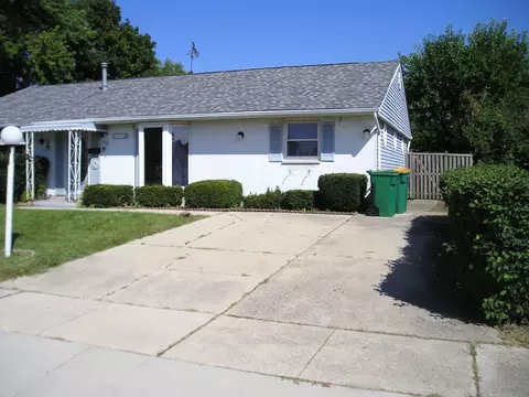 713 Rogers Rd, Romeoville, IL 60446