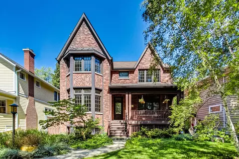 2121 Noyes St, Evanston, IL 60201