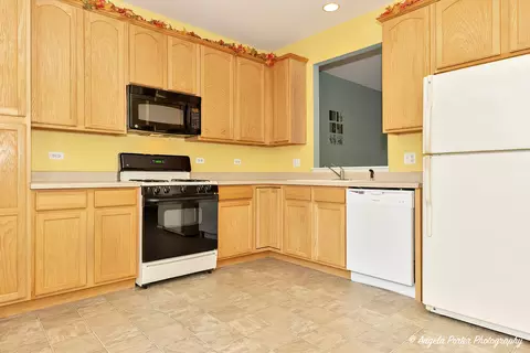 5224 Cobblers Xing, Mchenry, IL 60050 photo 10