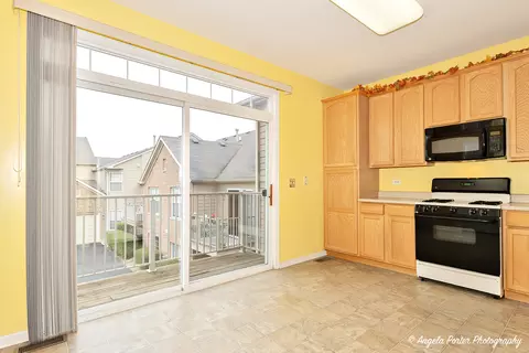 5224 Cobblers Xing, Mchenry, IL 60050 photo 9