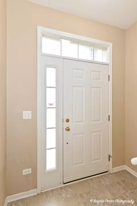 5224 Cobblers Xing, Mchenry, IL 60050 photo 2