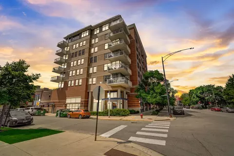 511 W Division St #407, Chicago, IL 60610