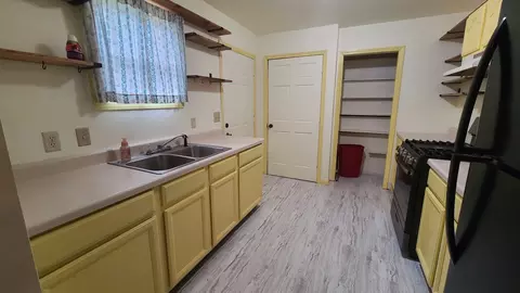515 W 7th St, Dixon, IL 61021 photo 5