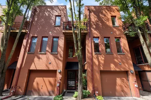 1210 S Federal St #D, Chicago, IL 60605