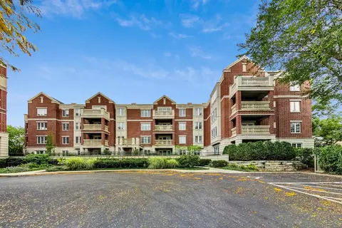 626 Homewood Ave #306, Highland Park, IL 60035