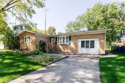 435 S Cryer Ave, Bourbonnais, IL 60914